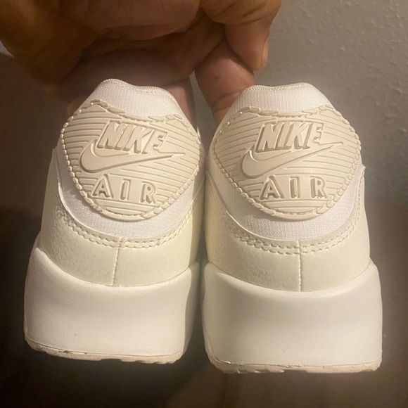 Air Max 90 Sail Pink Oxford fits men size 10.5 New and Authentic - Picture 5 of 6